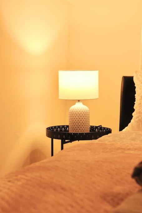 Cozy Family Stay With Free Parking And Wifi Leeds  Exterior photo