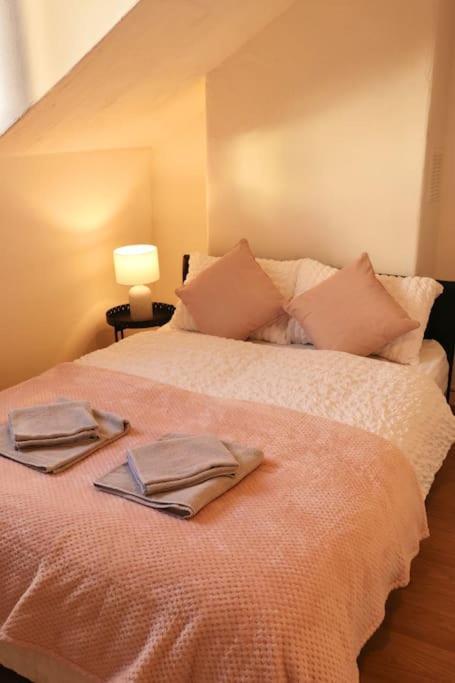 Cozy Family Stay With Free Parking And Wifi Leeds  Exterior photo